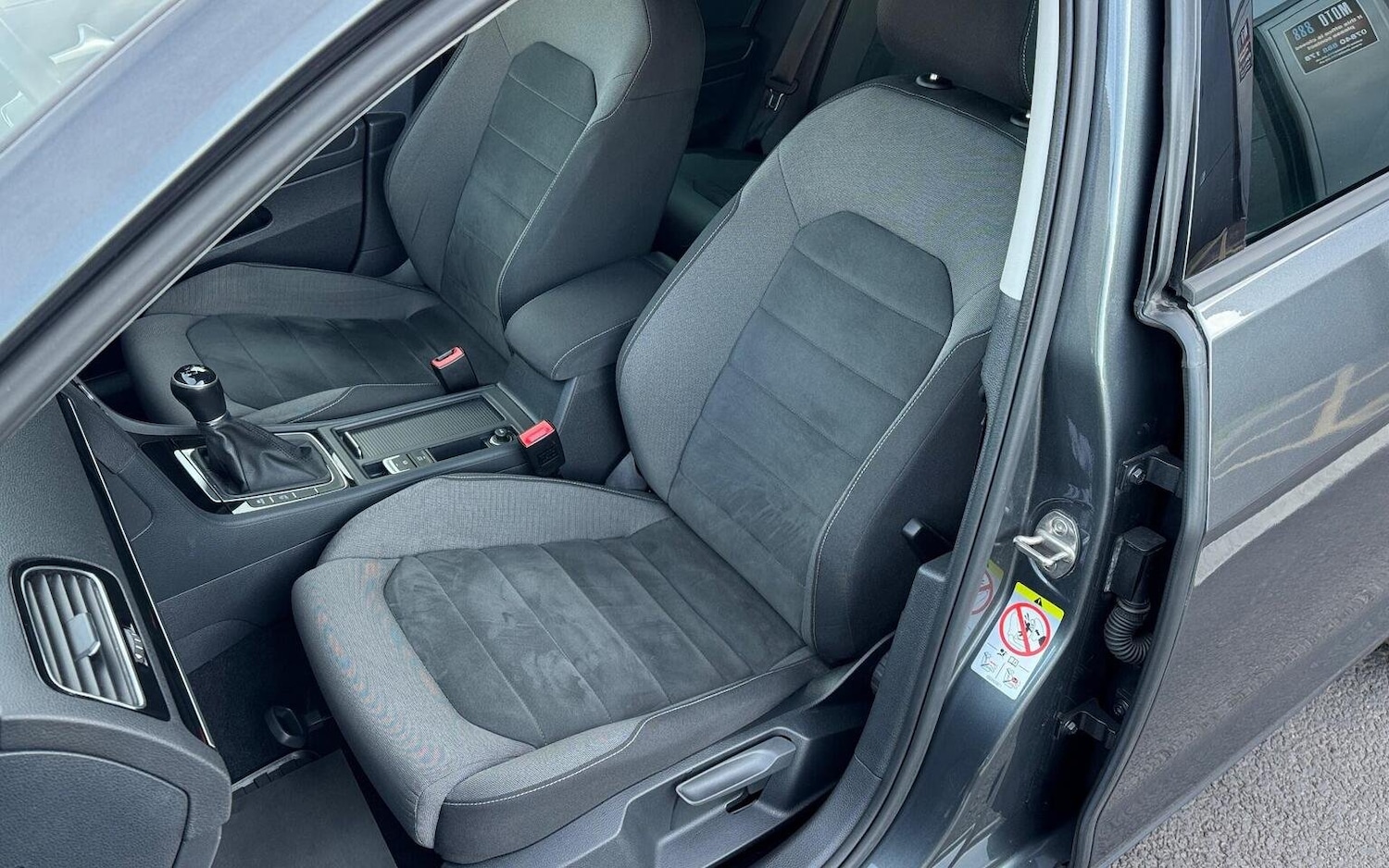 Used Volkswagen Golf 2018 for sale - 76618732: Photo 31