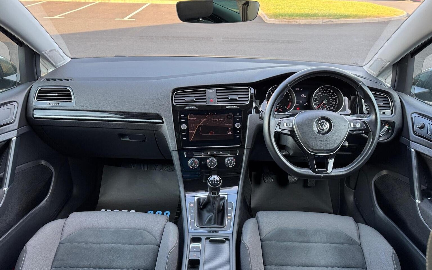 Used Volkswagen Golf 2018 for sale - 76618732: Photo 33