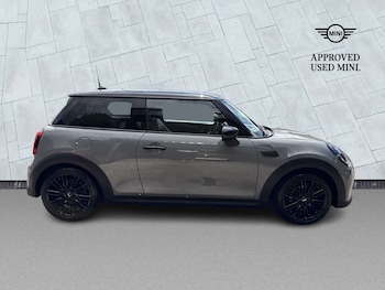 Used MINI Hatch 2022 for sale - 79391936: Photo