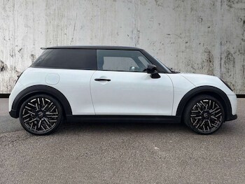 Used MINI Cooper 2024 for sale - 78106391: Photo