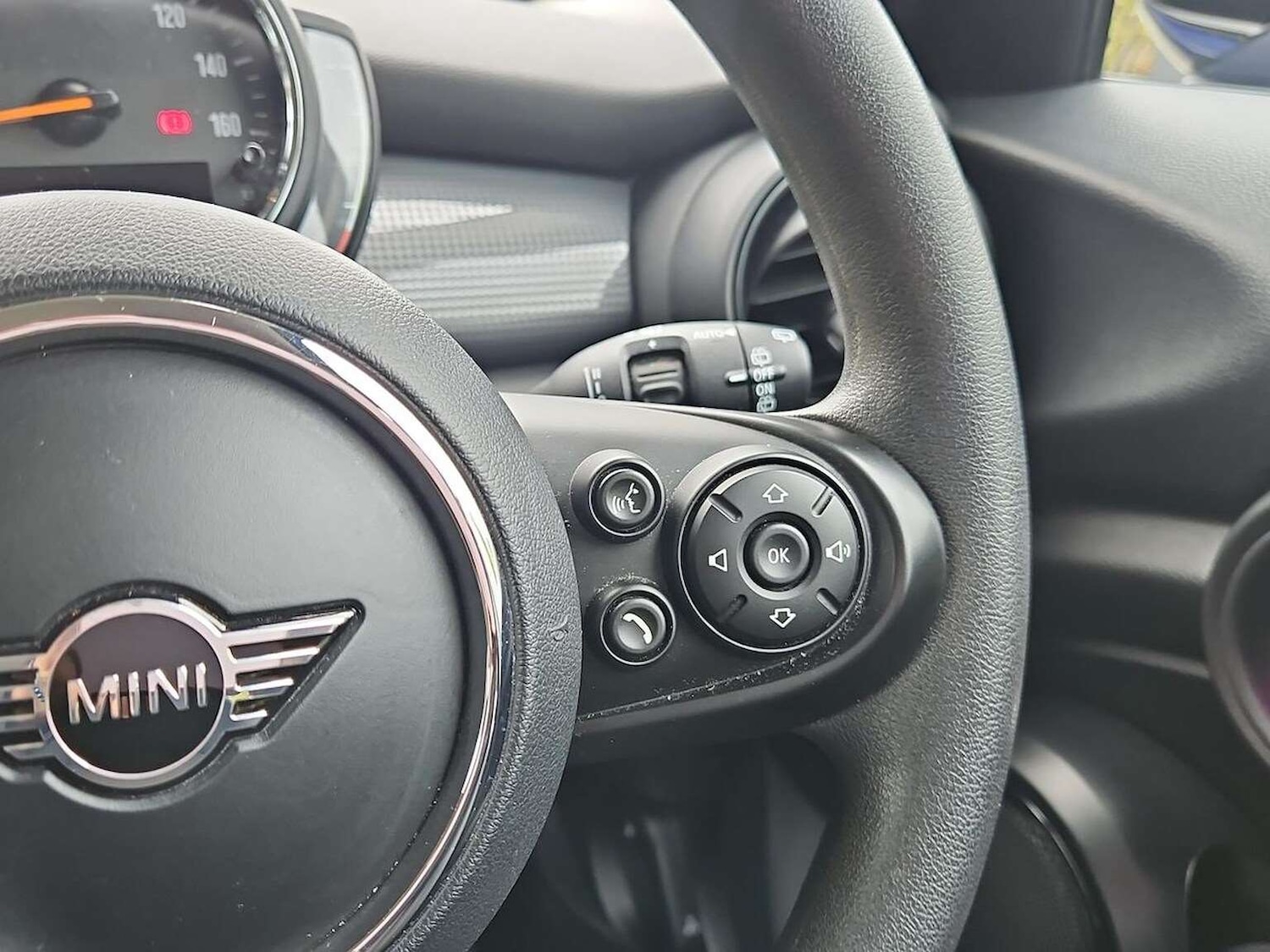 Used MINI Hatch 2019 for sale - 76596430: Photo 27