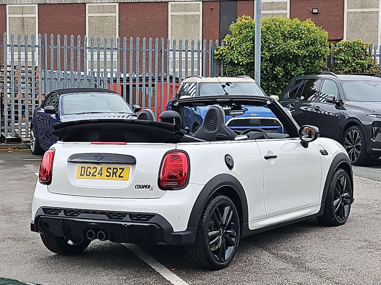 Used MINI Convertible 2024 for sale - 76763513: Photo 19