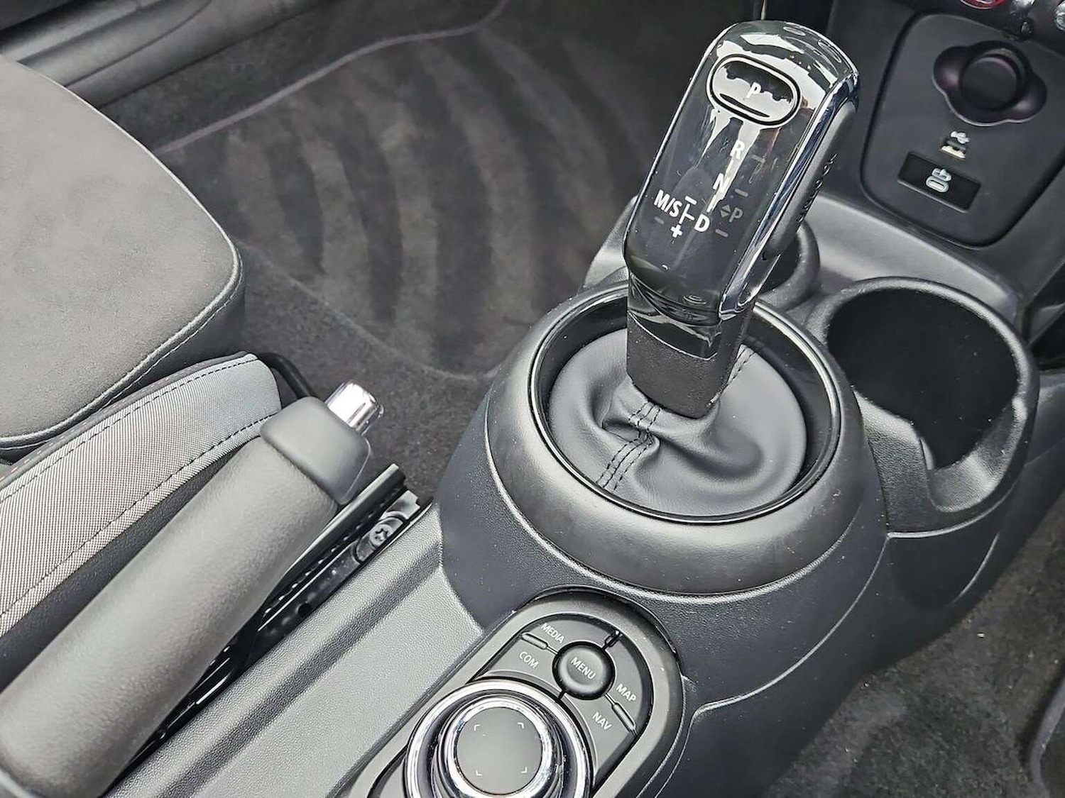 Used MINI Convertible 2024 for sale - 76763513: Photo 23