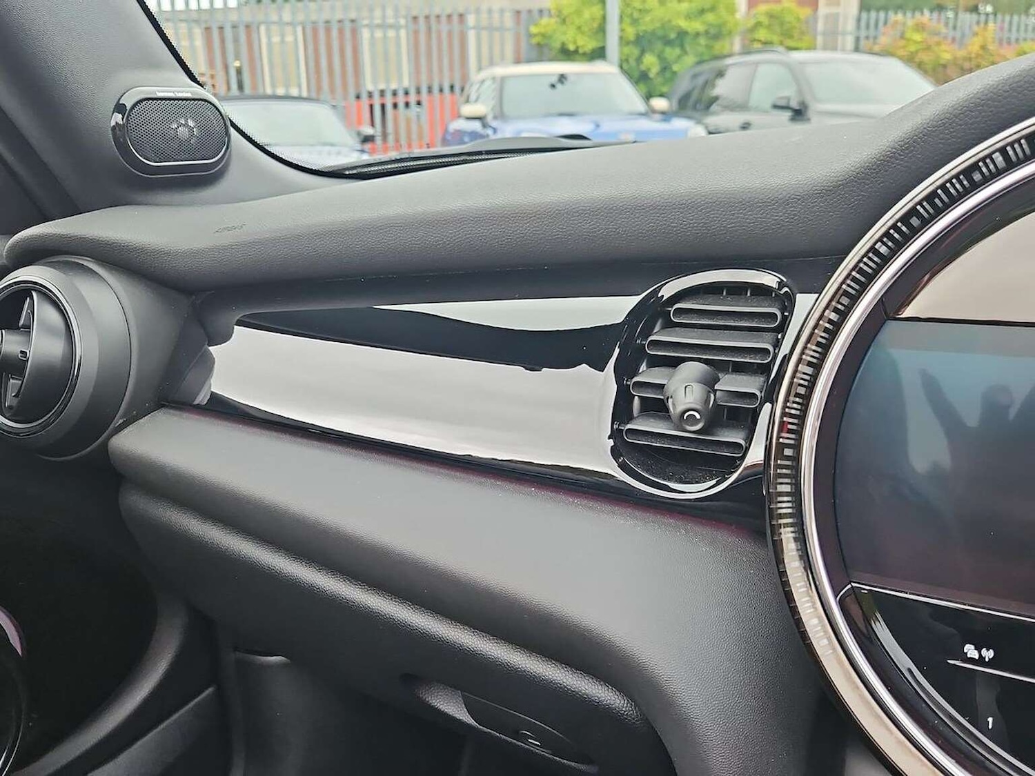 Used MINI Convertible 2024 for sale - 76763513: Photo 25