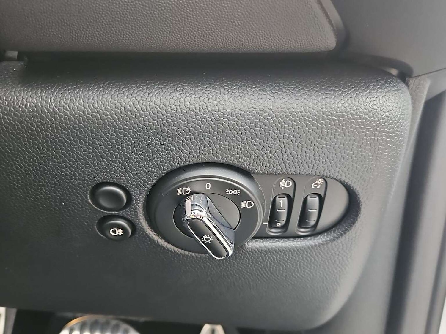 Used MINI Convertible 2024 for sale - 76763513: Photo 28