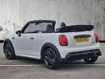 Used MINI Convertible 2024 for sale - 76763513: Photo
