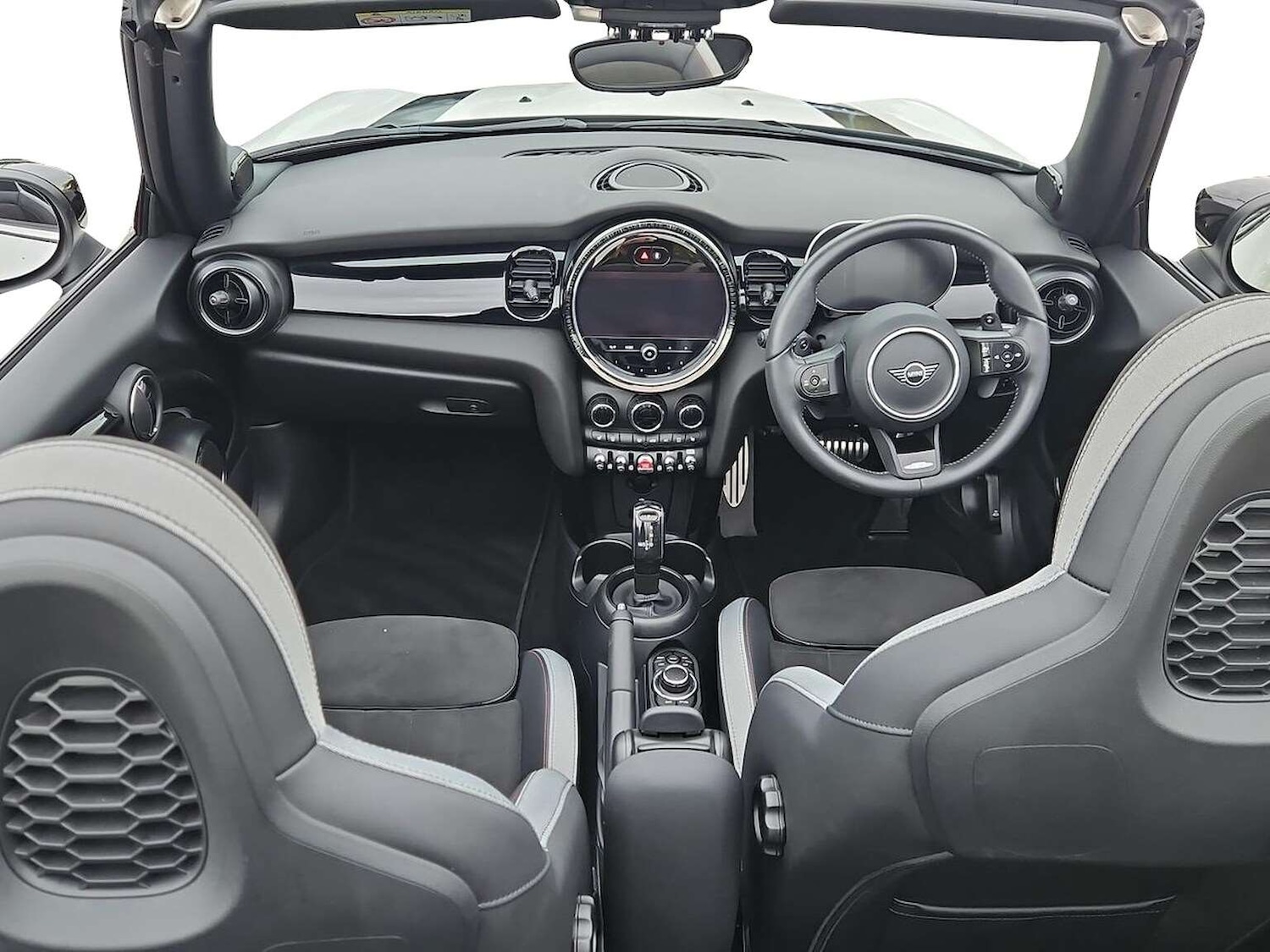 Used MINI Convertible 2024 for sale - 76763513: Photo 9