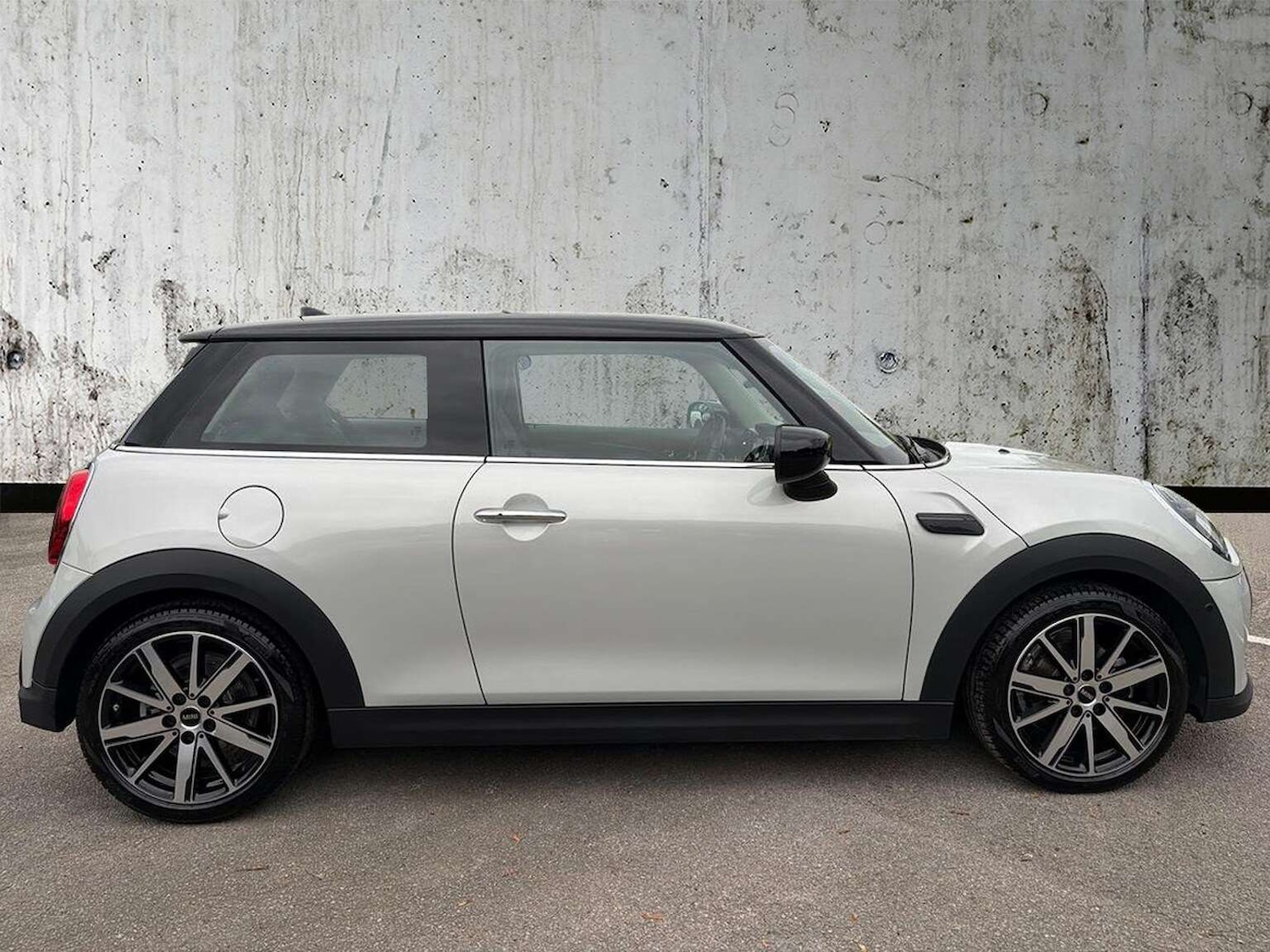 Used MINI Hatch 2022 for sale - 76596132: Photo 3