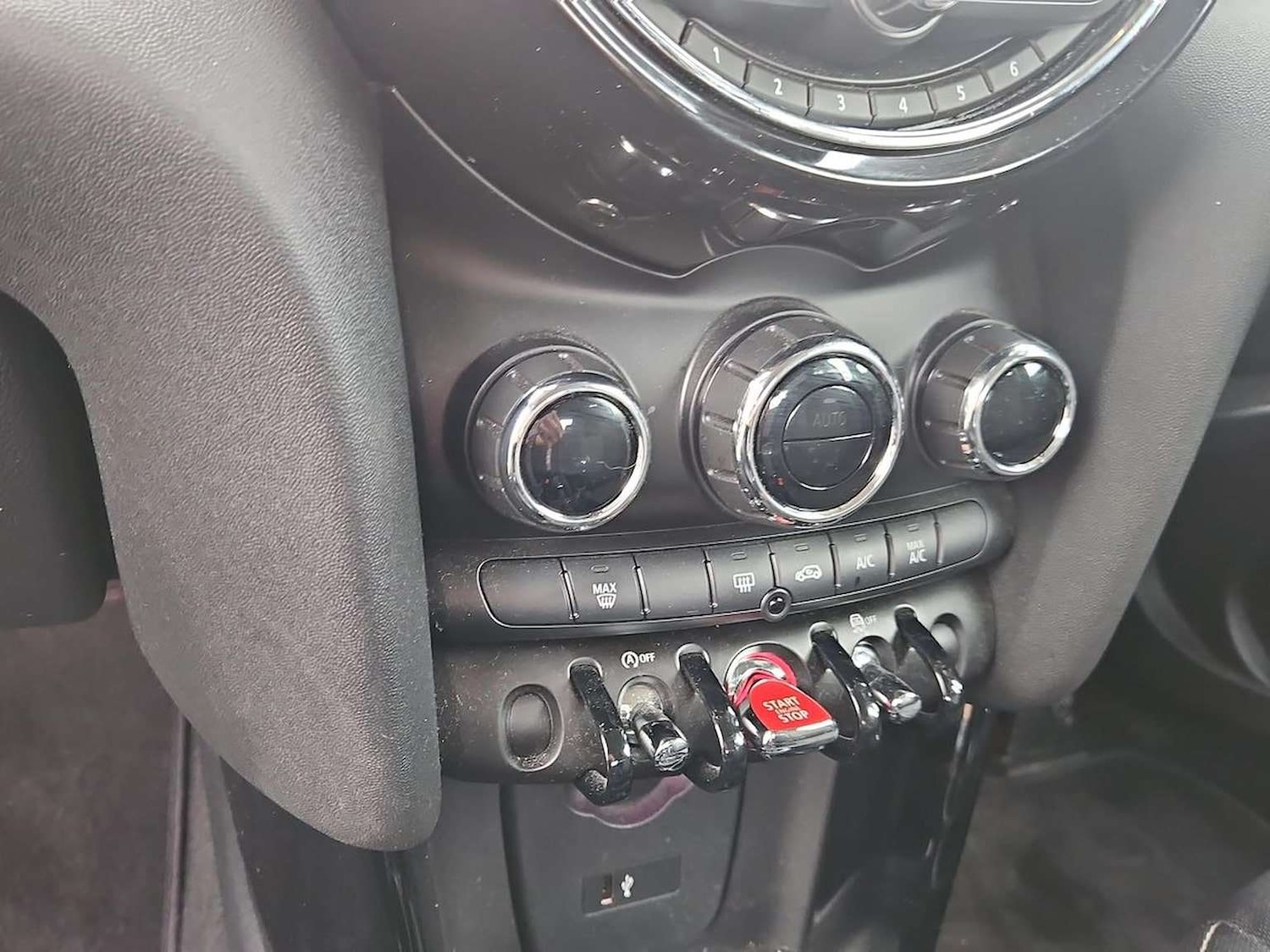 Used MINI Hatch 2018 for sale - 76596496: Photo 12