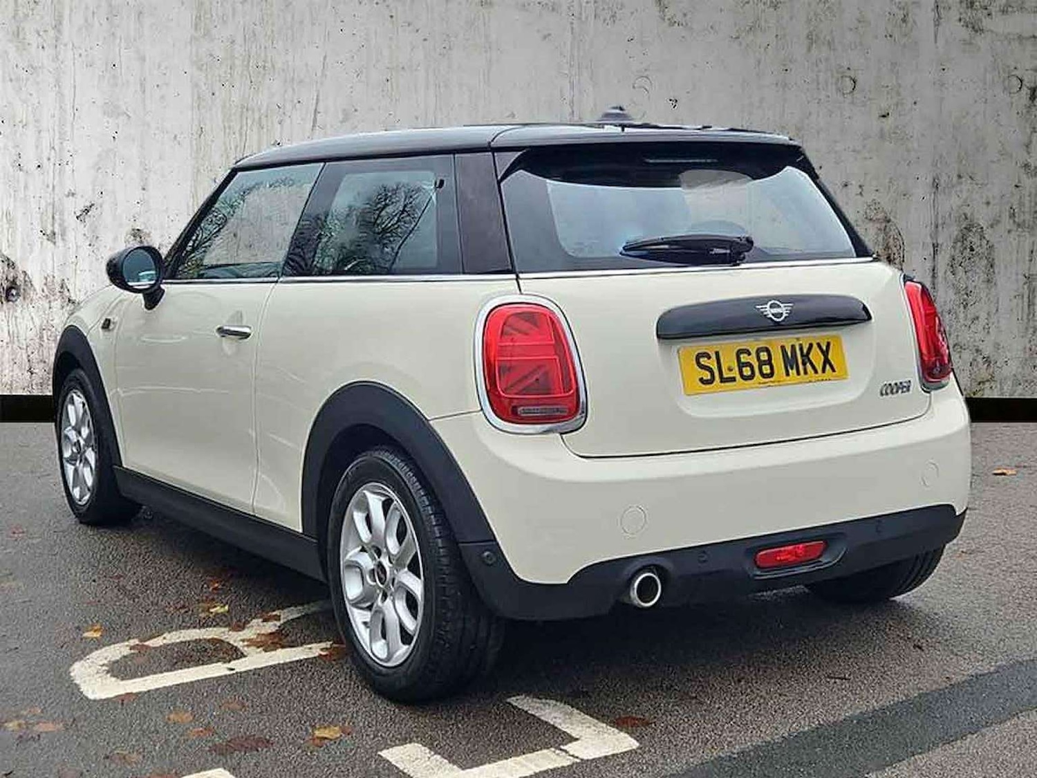 Used MINI Hatch 2018 for sale - 76596496: Photo 2