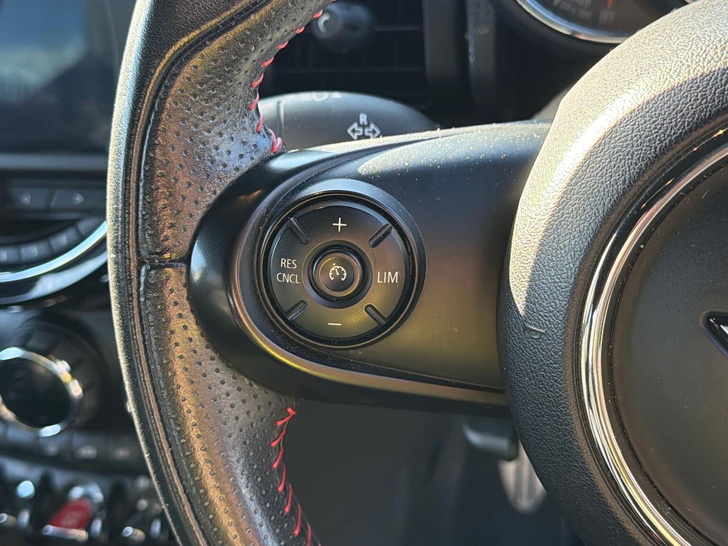 Used MINI Hatch 2019 for sale - 76450542: Photo 25