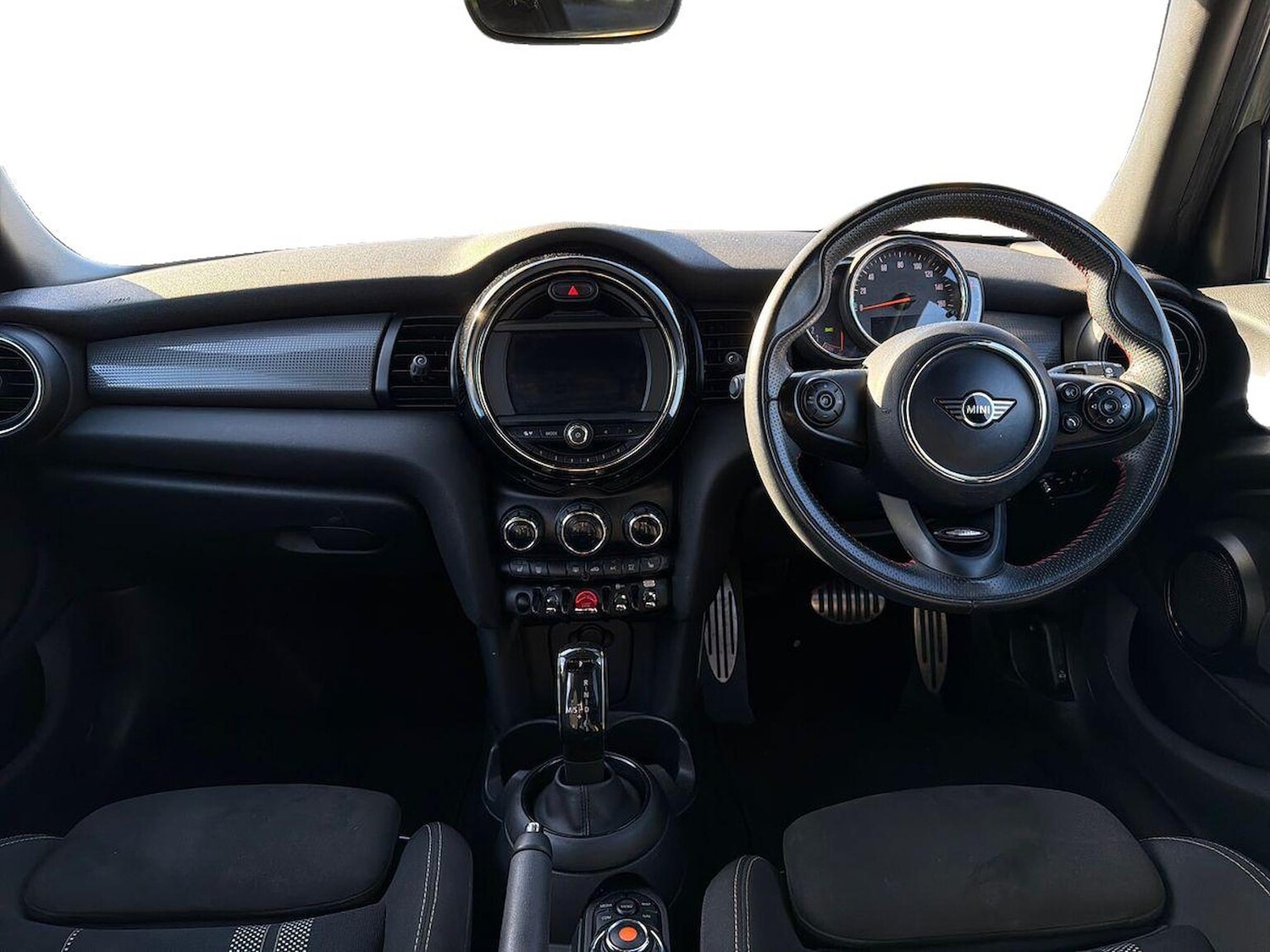 Used MINI Hatch 2019 for sale - 76450542: Photo 8