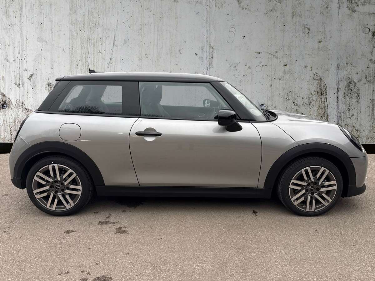 Used MINI Cooper 2025 for sale - 77556045: Photo 3