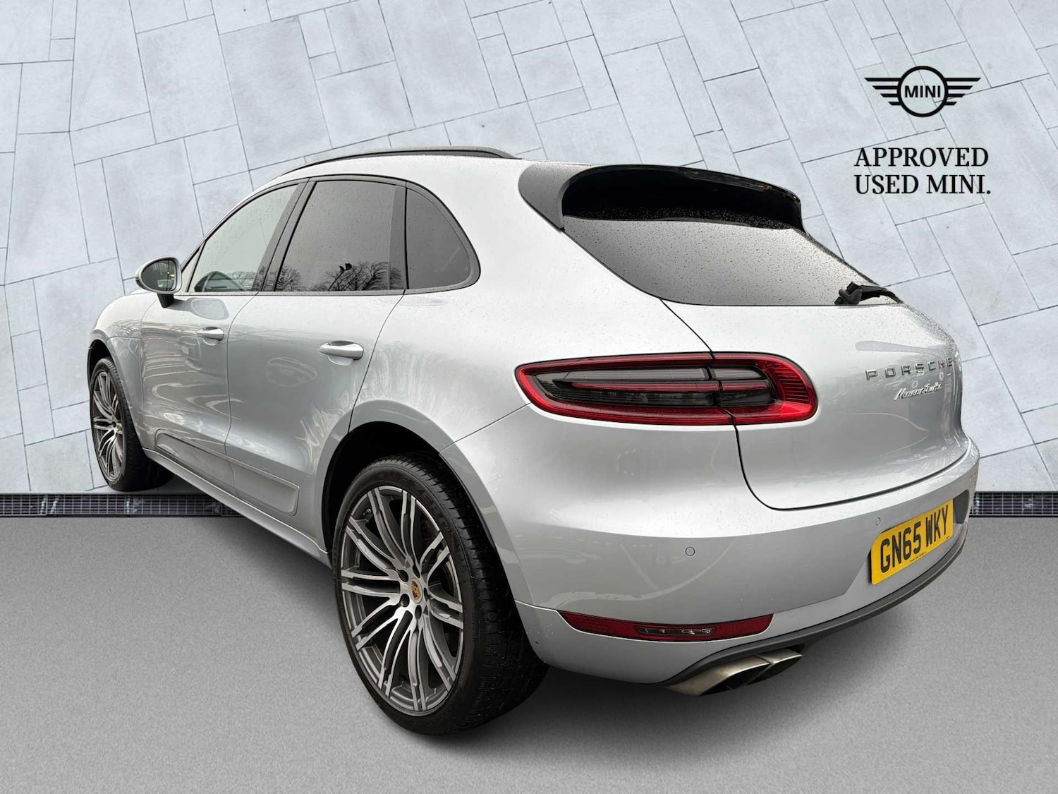 Used Porsche Macan 2015 for sale - 76830667: Photo 2