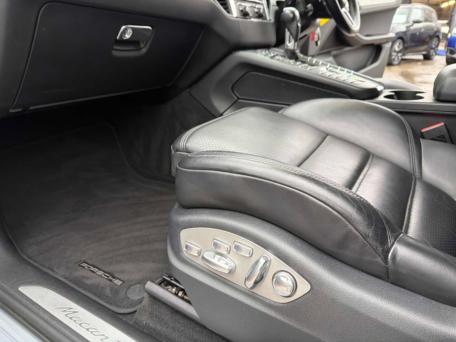 Used Porsche Macan 2015 for sale - 76830667: Photo 41