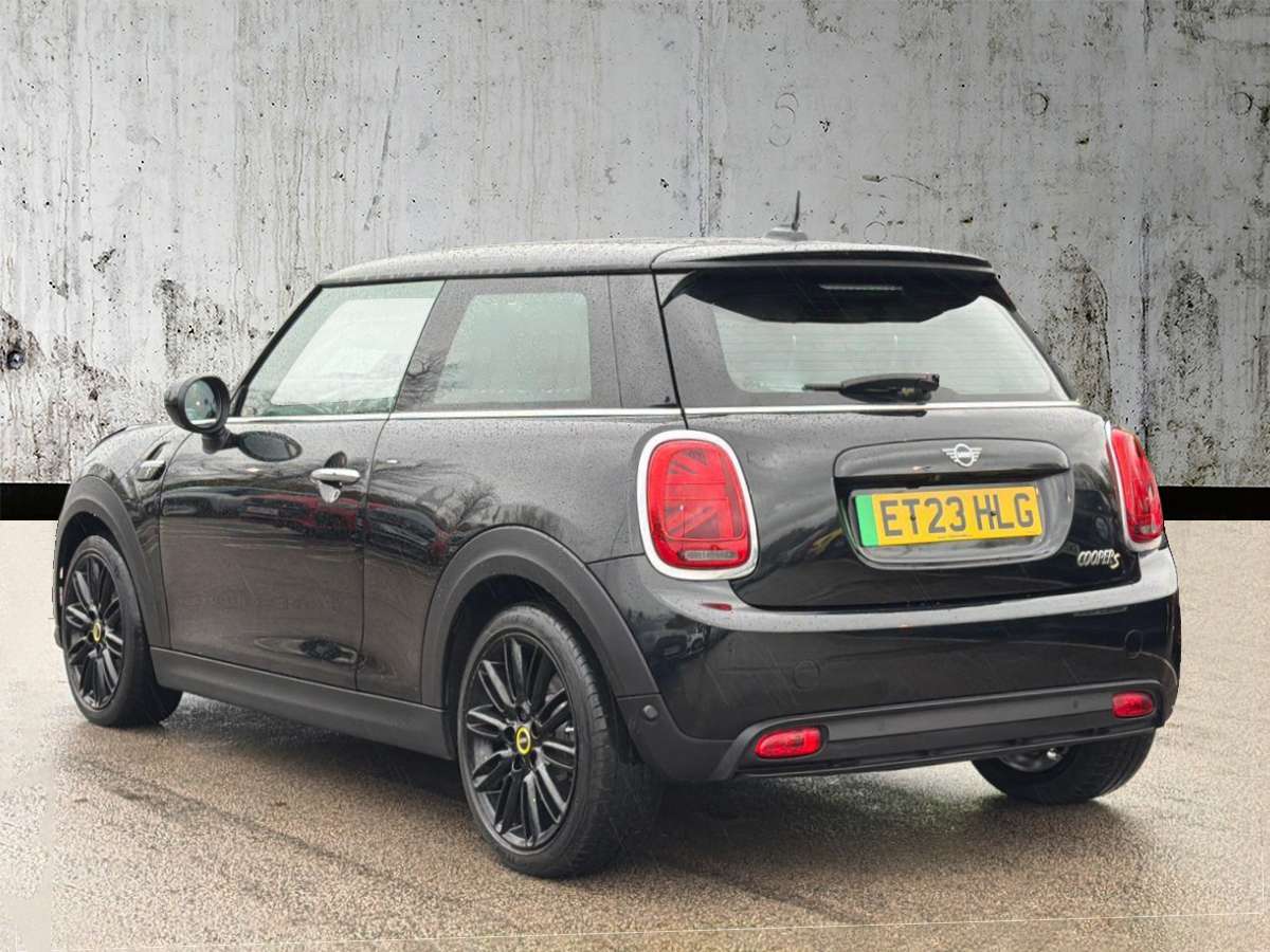 Used MINI Hatch 2023 for sale - 78196301: Photo 2