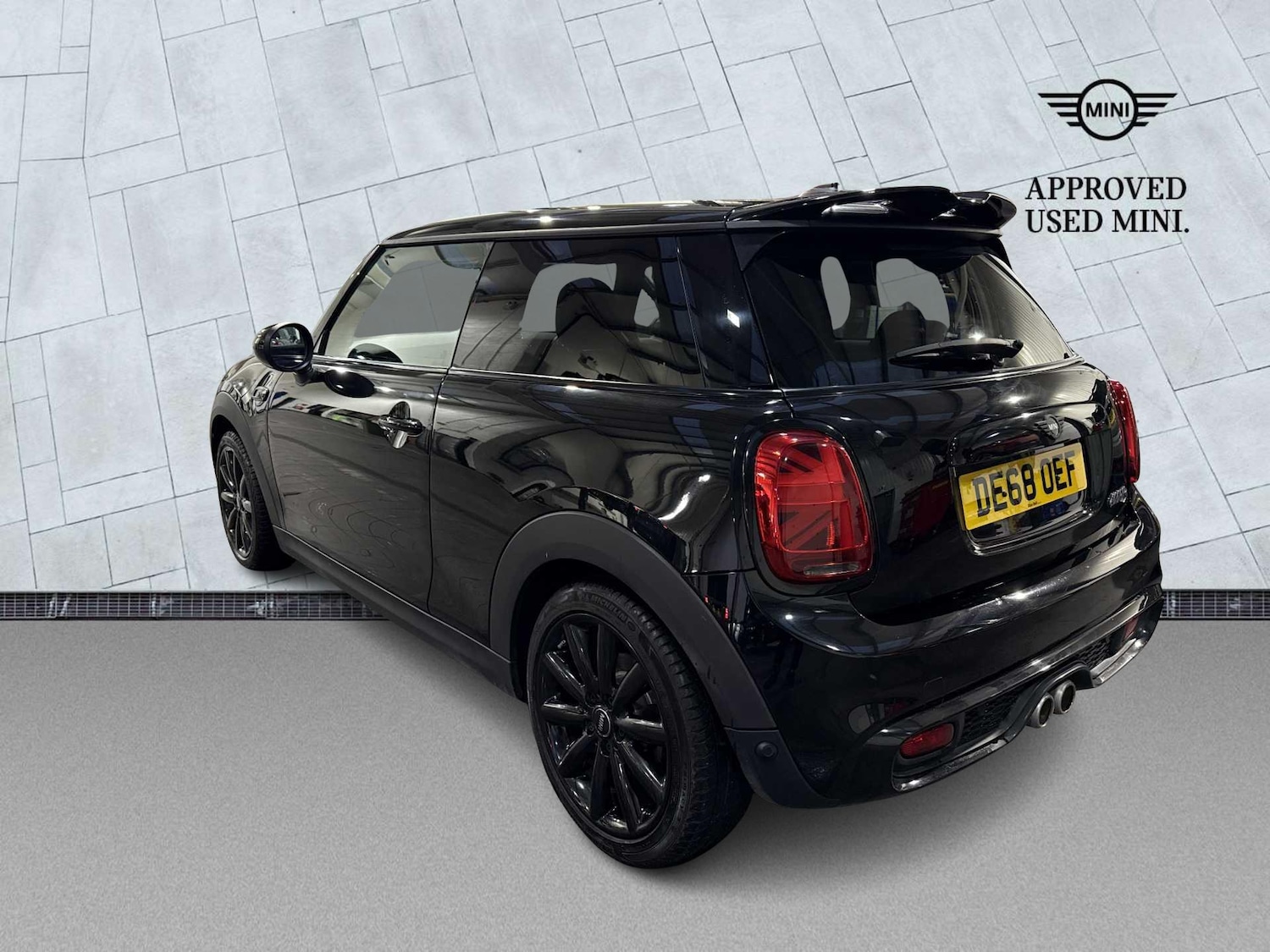 Used MINI Hatch 2018 for sale - 76770115: Photo 2