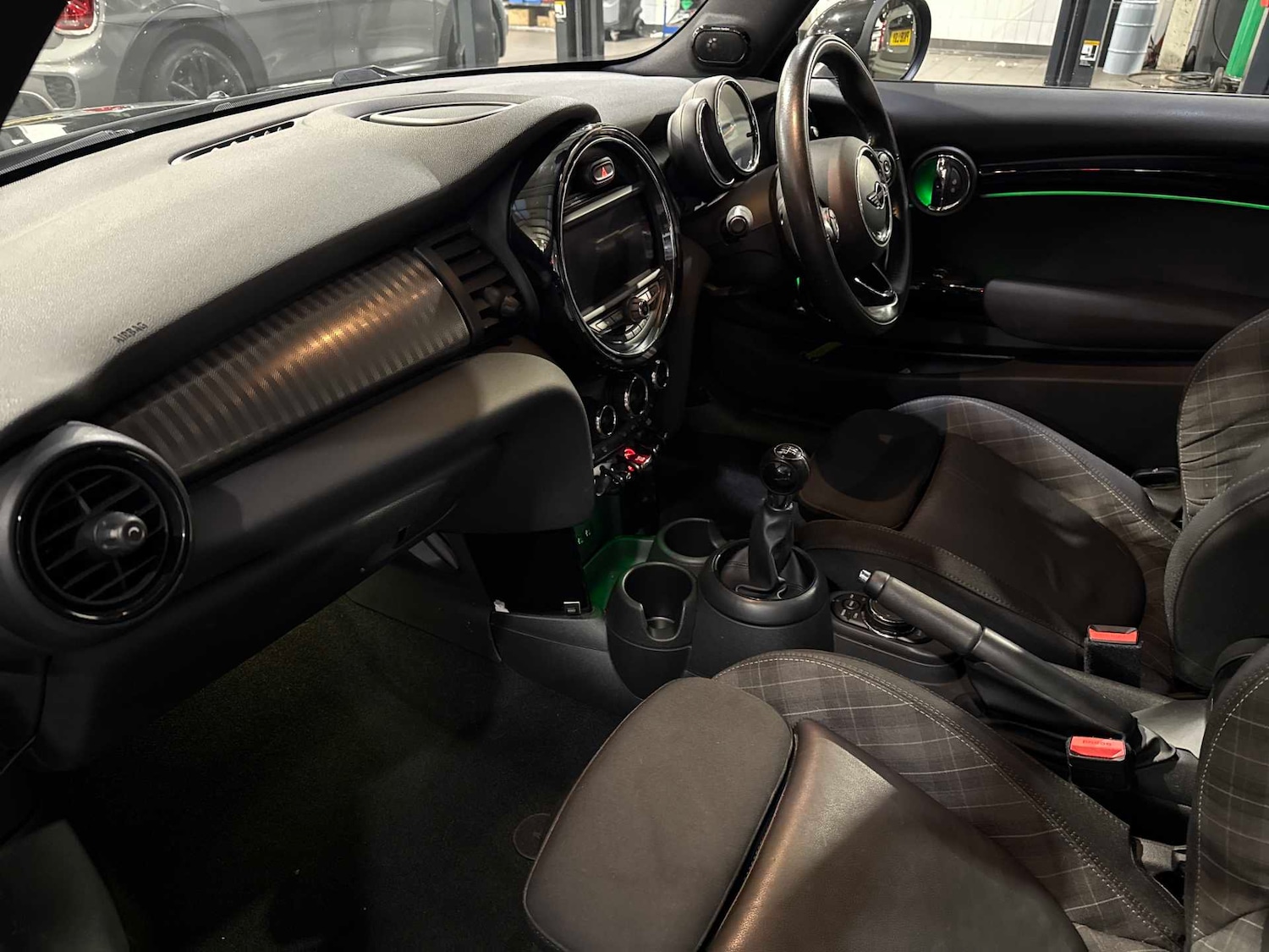 Used MINI Hatch 2018 for sale - 76770115: Photo 7