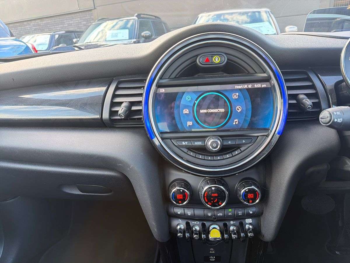 Used MINI Hatch 2021 for sale - 78210229: Photo 11