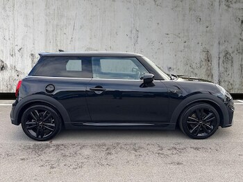 Used MINI Hatch 2022 for sale - 76403419: Photo