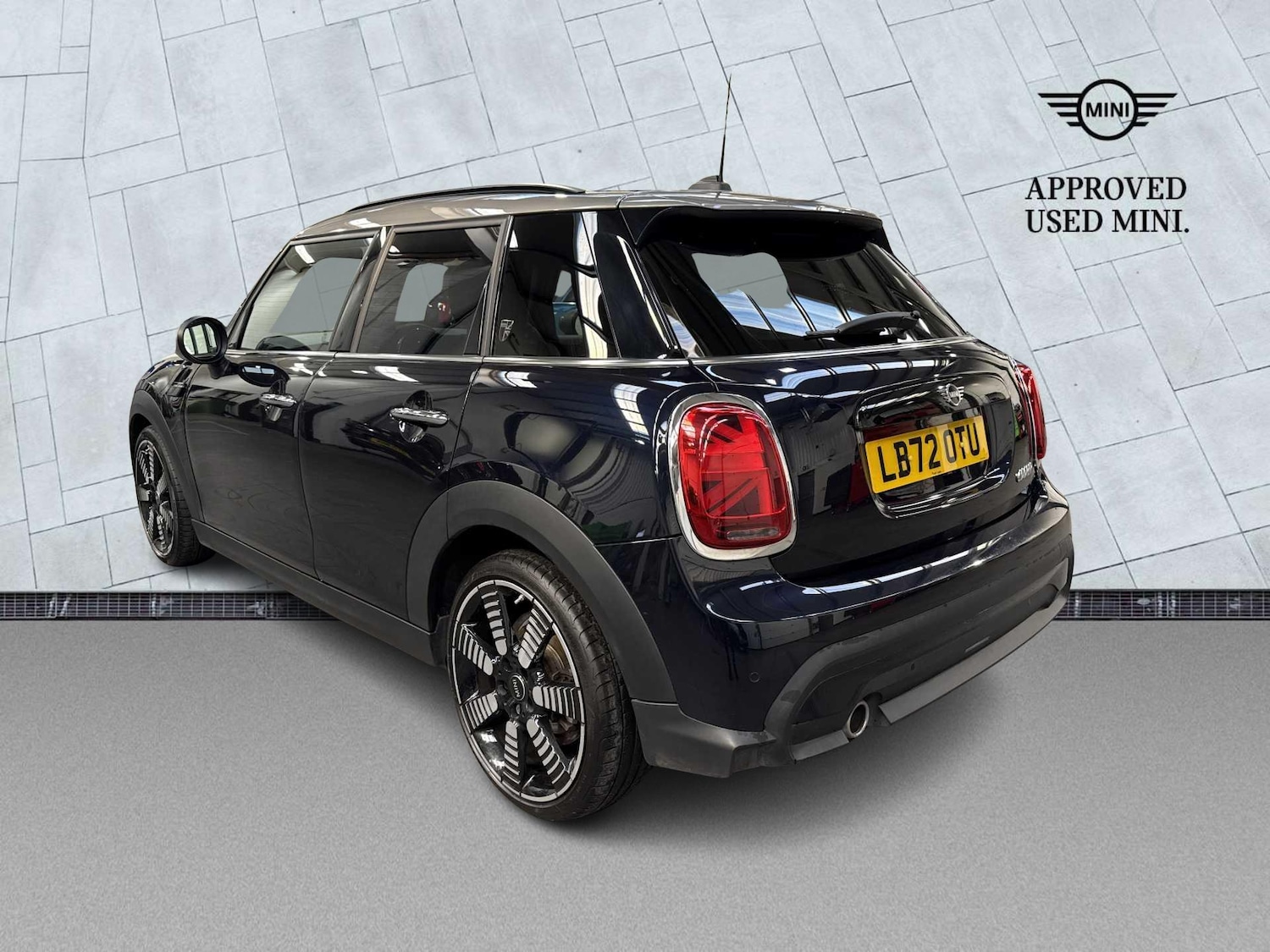 Used MINI Hatch 2022 for sale - 76706486: Photo 2
