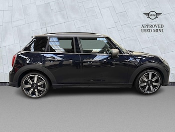 Used MINI Hatch 2022 for sale - 76706486: Photo