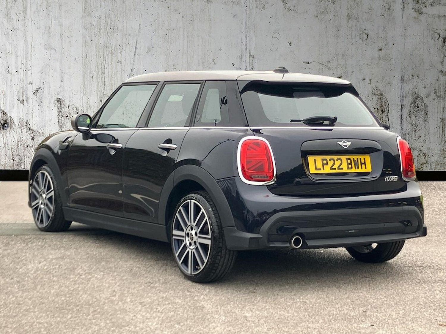 Used MINI Hatch 2022 for sale - 76305358: Photo 2