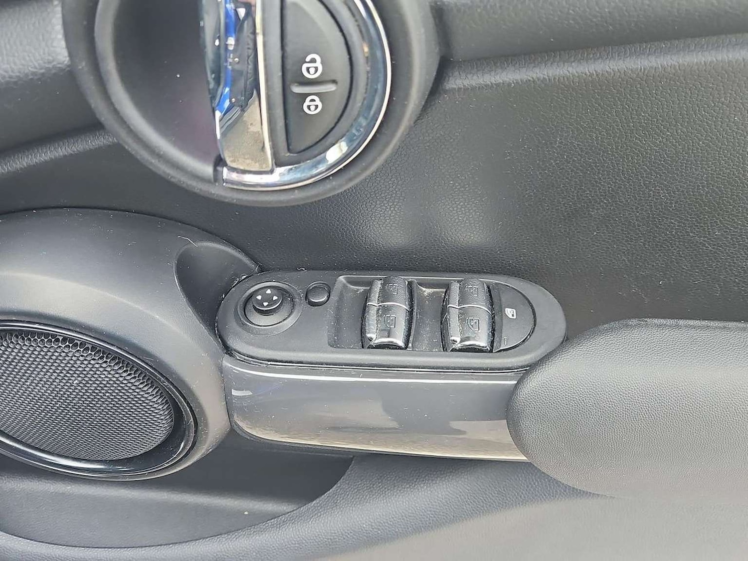 Used MINI Hatch 2019 for sale - 76596520: Photo 31