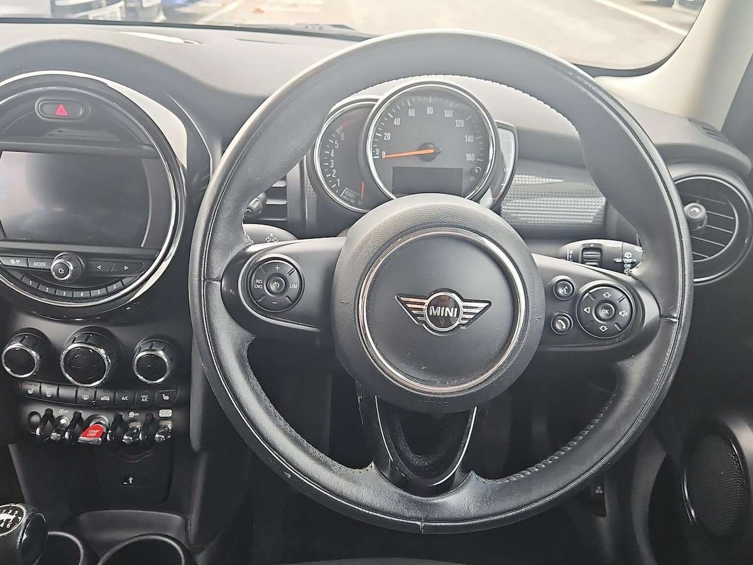 Used MINI Hatch 2019 for sale - 76596520: Photo 9