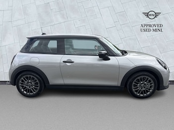 Used MINI Cooper 2024 for sale - 78782527: Photo