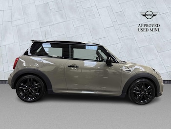 Used MINI Hatch 2019 for sale - 76736705: Photo