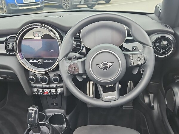 Used MINI Convertible 2024 for sale - 76142924: Photo 10