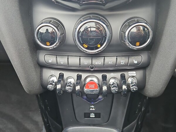 Used MINI Convertible 2024 for sale - 76142924: Photo 12