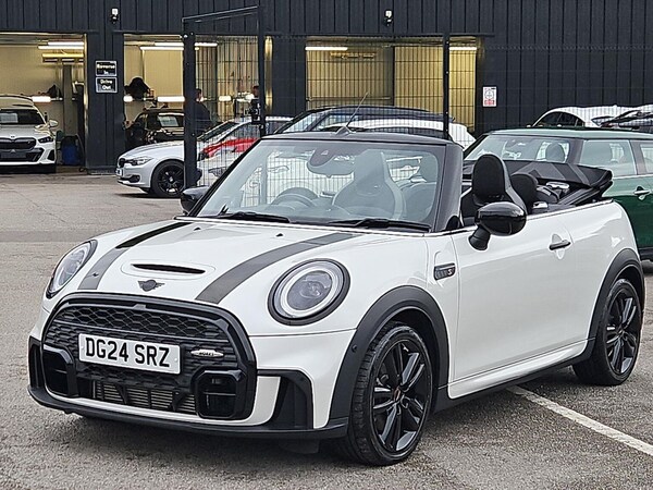 Used MINI Convertible 2024 for sale - 76142924: Photo 21