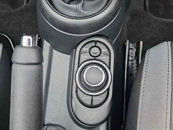 Used MINI Convertible 2024 for sale - 76142924: Photo 24