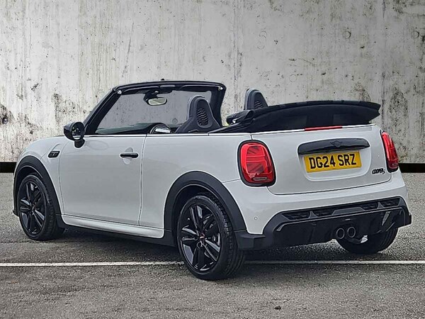 Used MINI Convertible 2024 for sale - 76142924: Photo 3