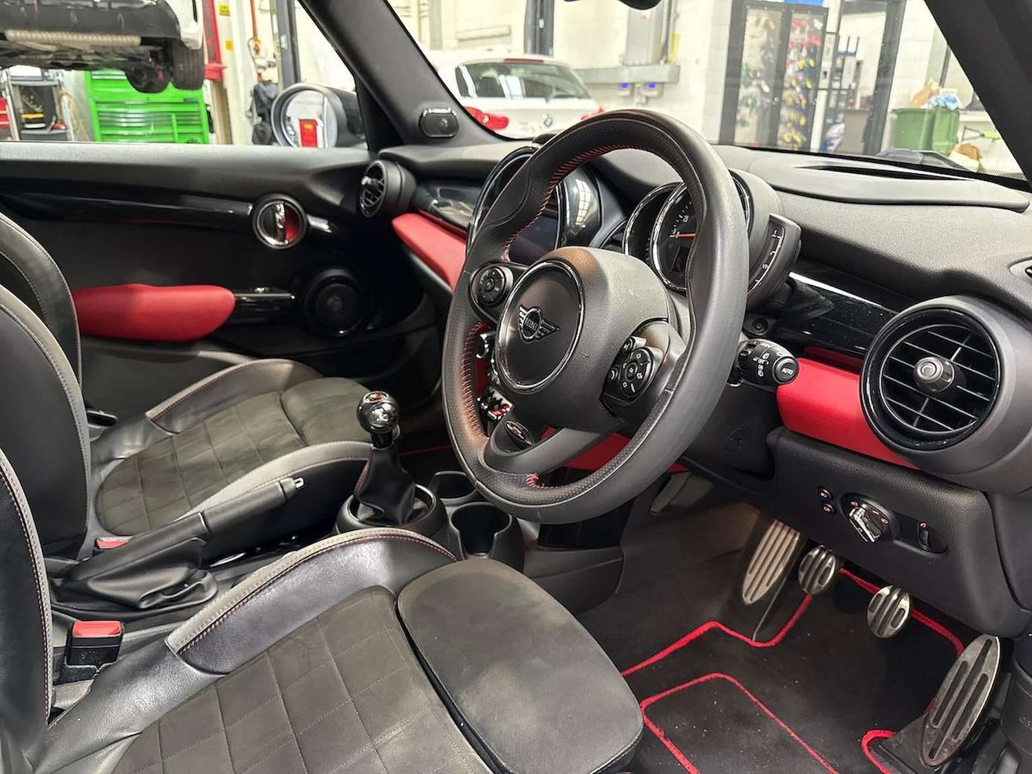 Used MINI Hatch 2019 for sale - 76596210: Photo 15