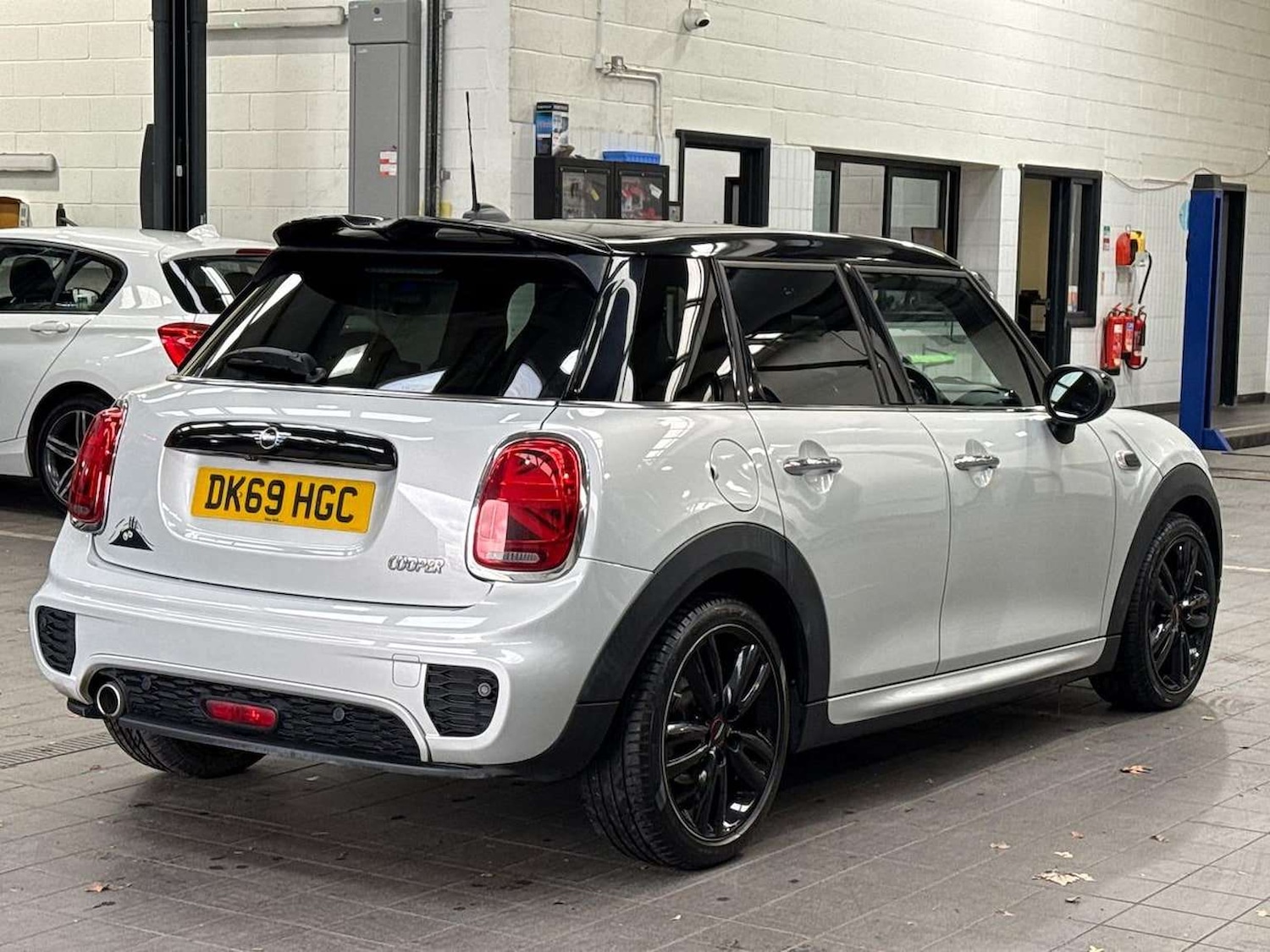 Used MINI Hatch 2019 for sale - 76596210: Photo 18