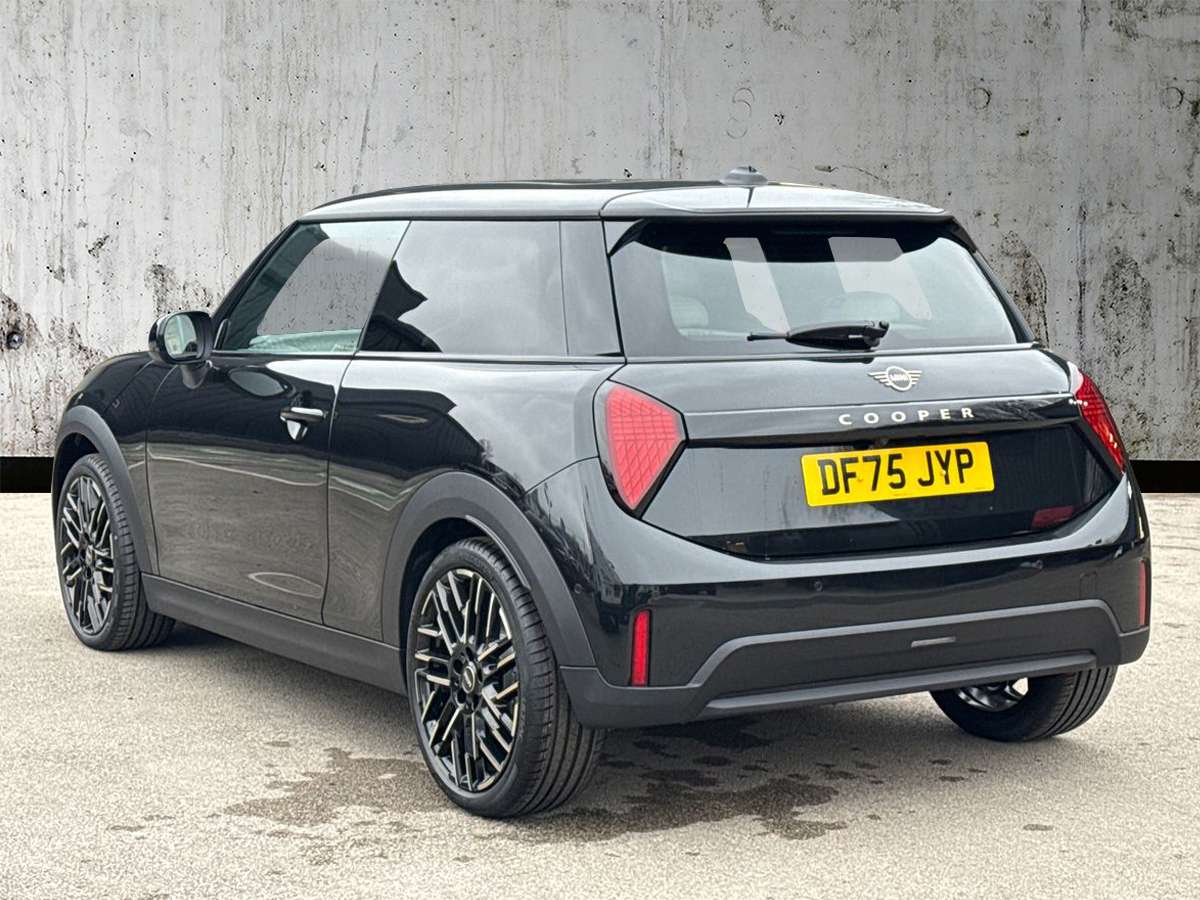 Used MINI Cooper 2025 for sale - 77916128: Photo 2