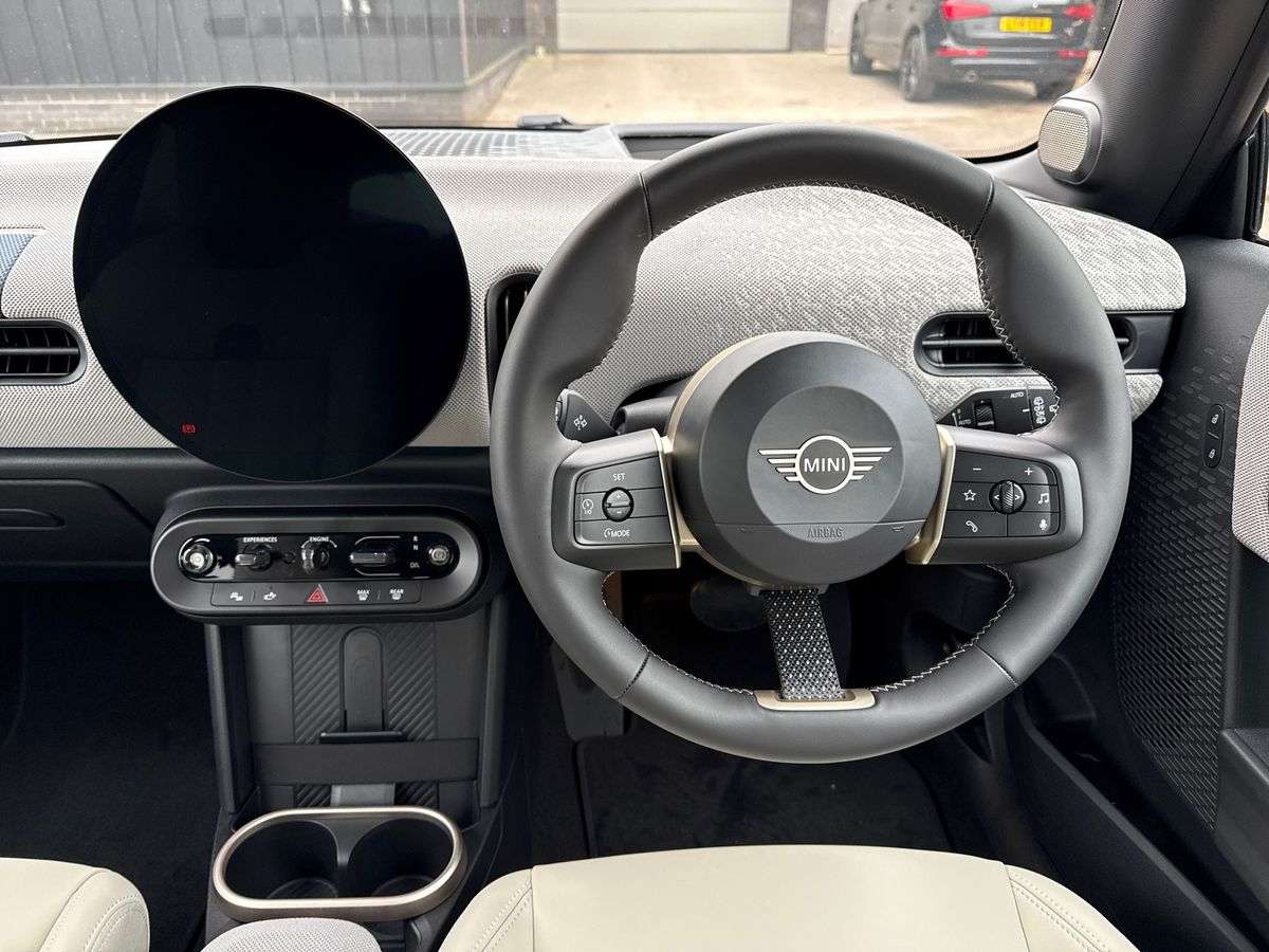 Used MINI Cooper 2025 for sale - 77916128: Photo 9