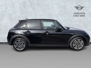 Used MINI Cooper 2024 for sale - 78852734: Photo