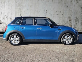 Used MINI Hatch 2022 for sale - 76596181: Photo