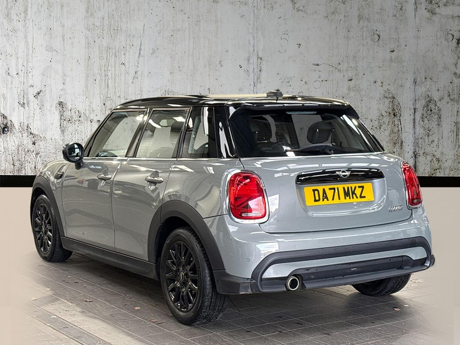 Used MINI Hatch 2021 for sale - 76455292: Photo 2