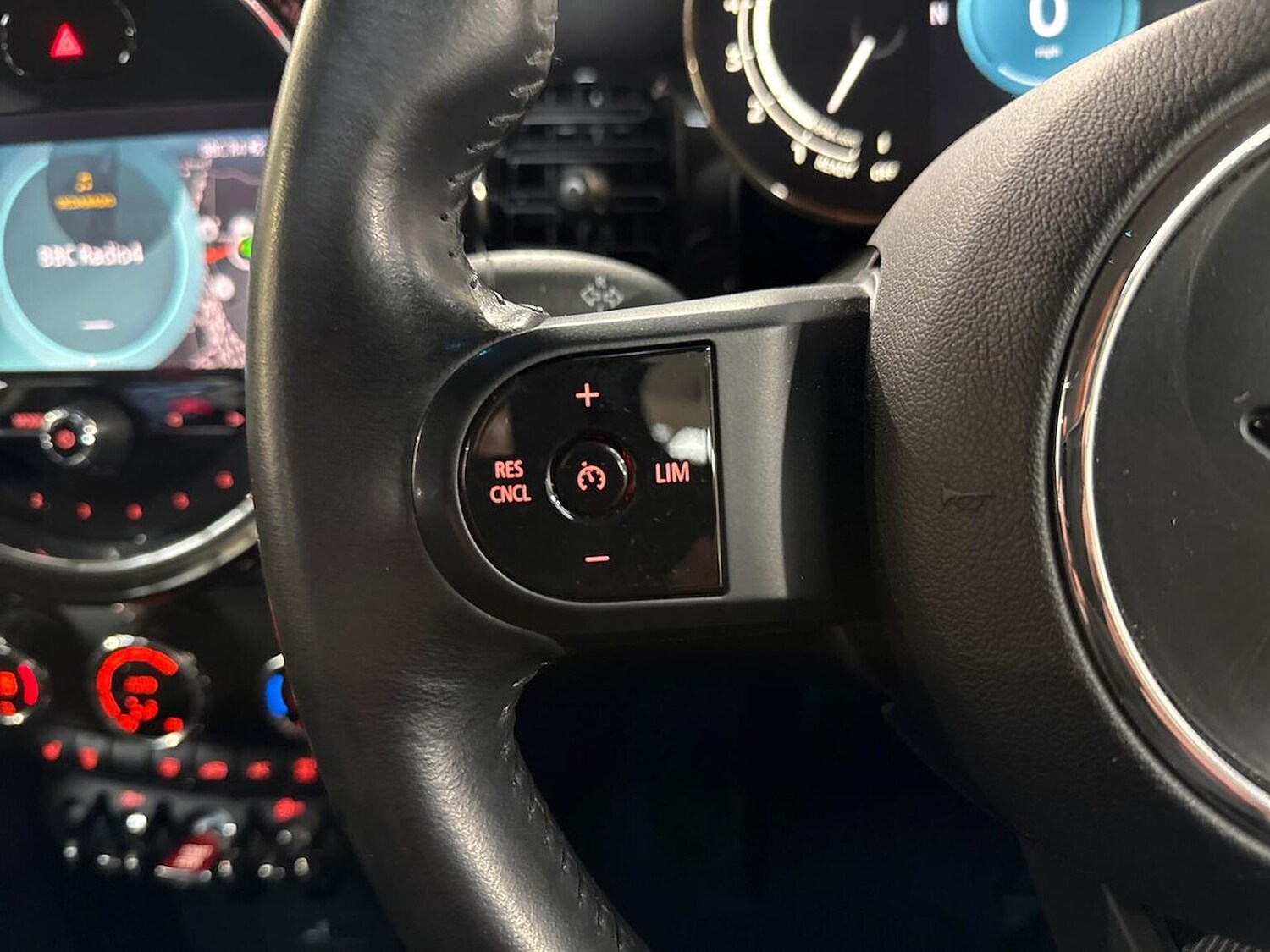 Used MINI Hatch 2021 for sale - 76455292: Photo 25