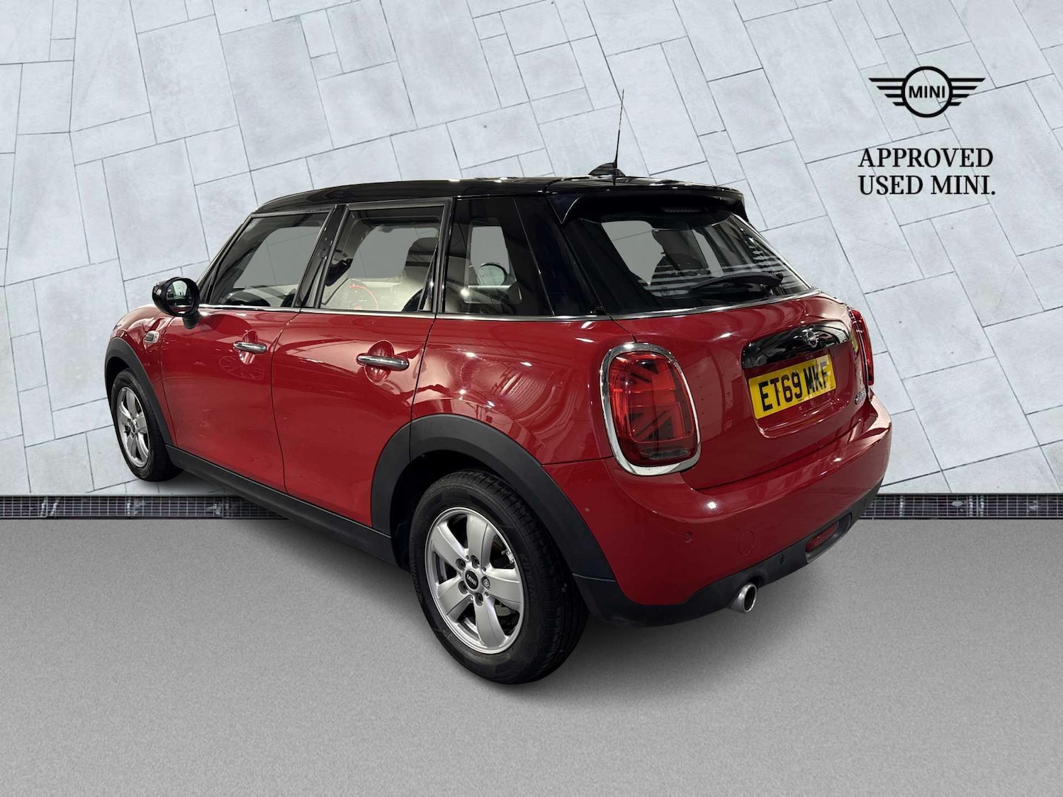 Used MINI Hatch 2019 for sale - 76699459: Photo 2