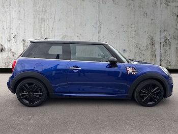 Used MINI Hatch 2019 for sale - 78502512: Photo