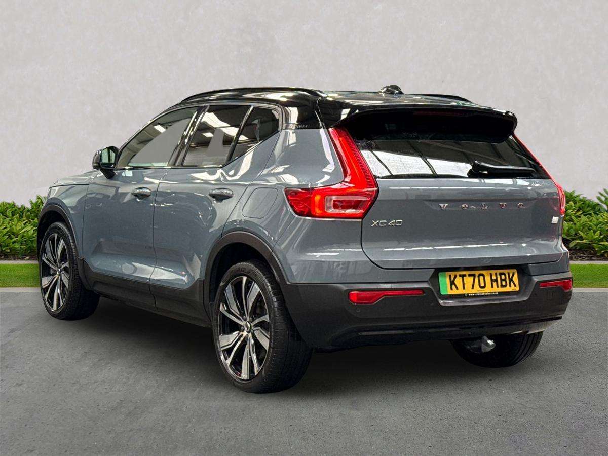 Used Volvo XC40 2021 for sale - 78196215: Photo 2