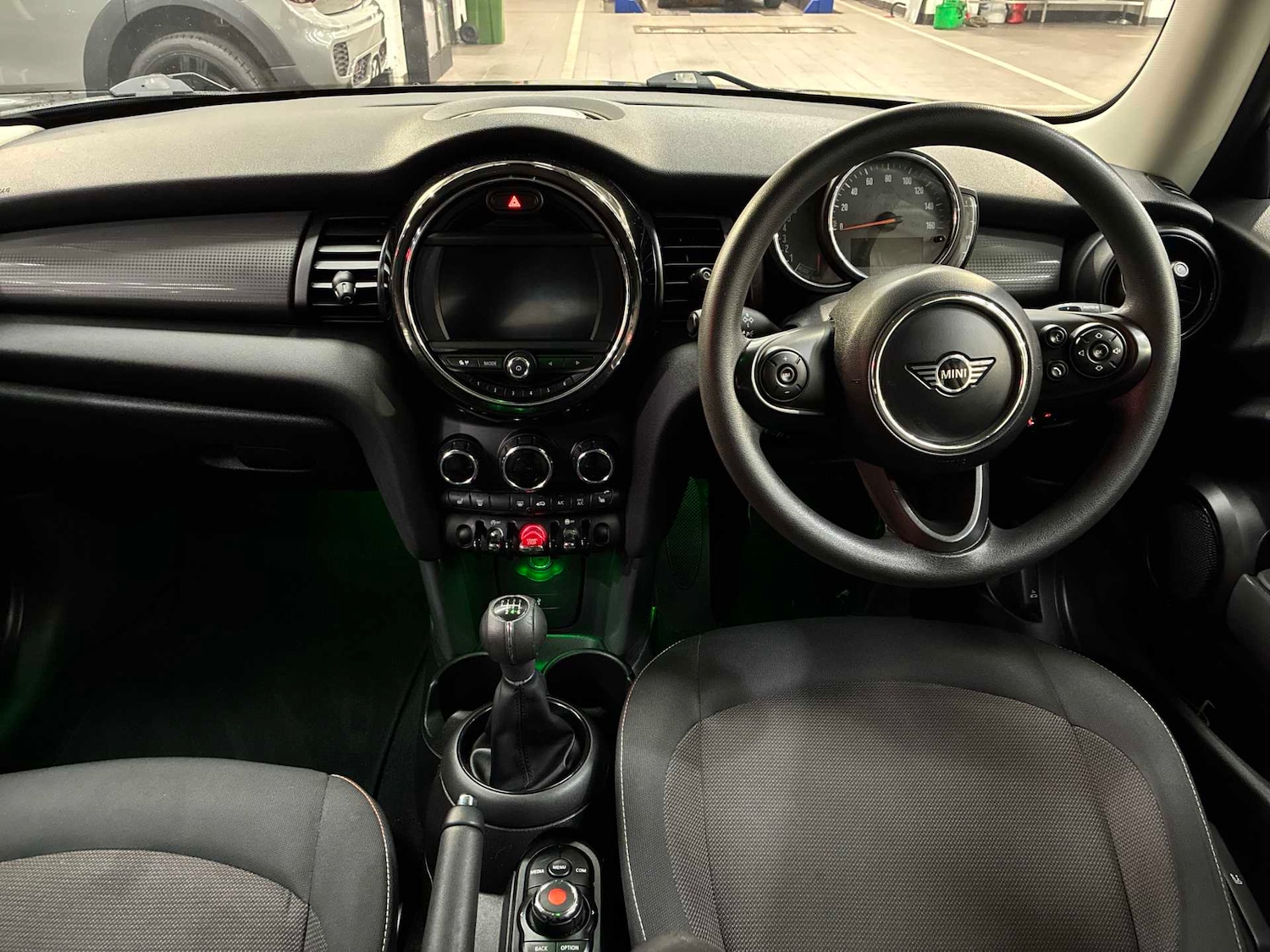 Used MINI Hatch 2019 for sale - 77061615: Photo 8