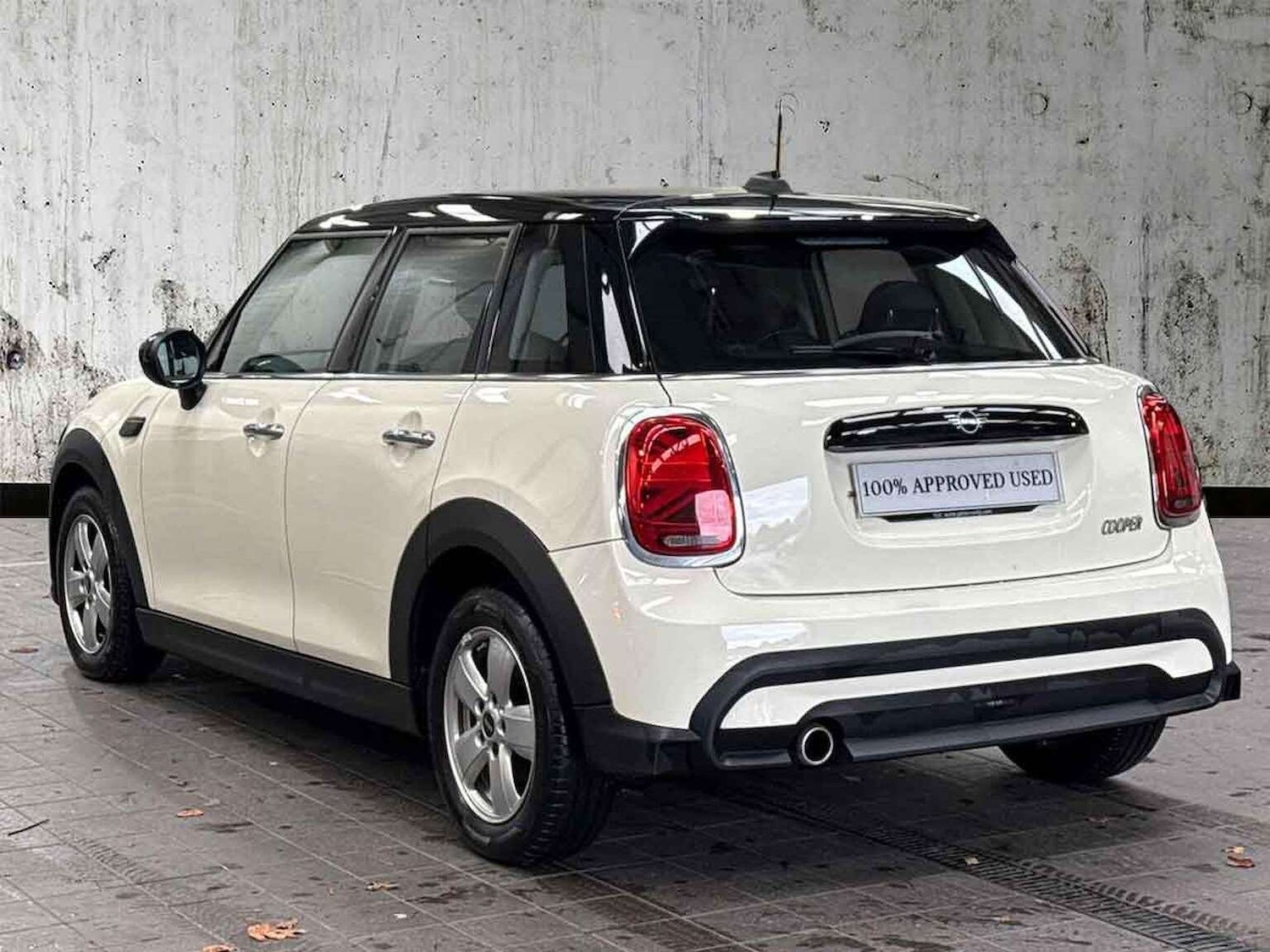 Used MINI Hatch 2022 for sale - 76596466: Photo 2