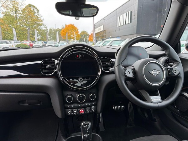 Used MINI Hatch 2023 for sale - 76243200: Photo 8
